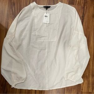 BNWT Banana Republic Off-White chiffon long sleeve top